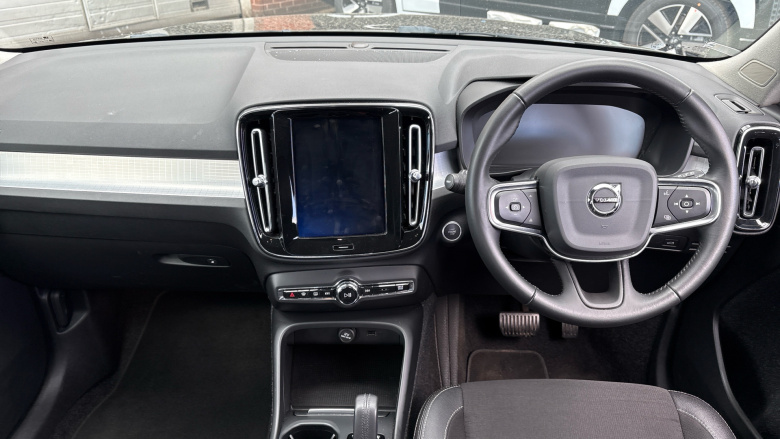 Volvo Xc40 2.0 T4 Momentum 5dr AWD Geartronic Petrol Estate